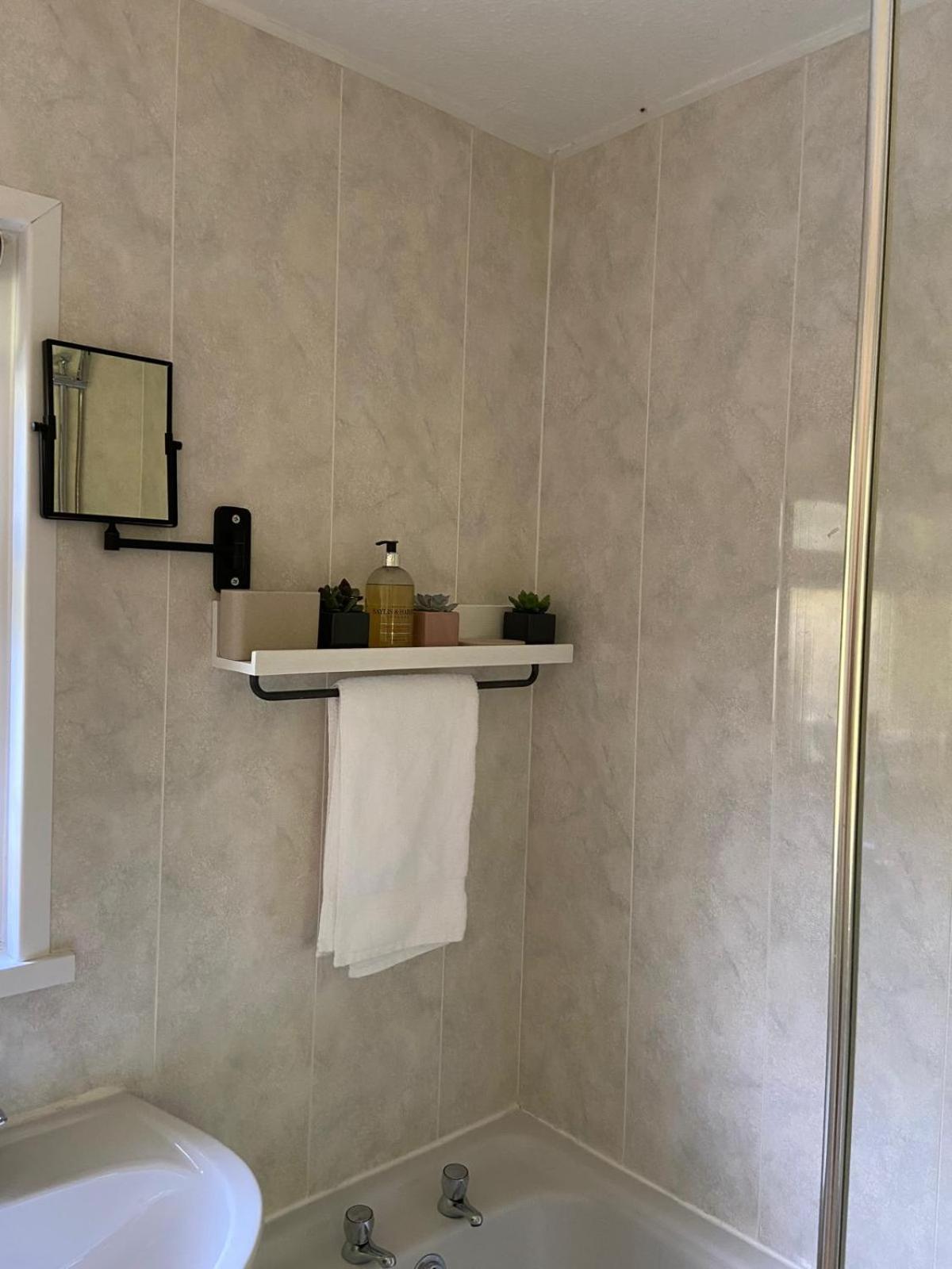 Chalet 64, Lakeside, Glan Gwna Holiday Park Caernarfon Eksteriør billede